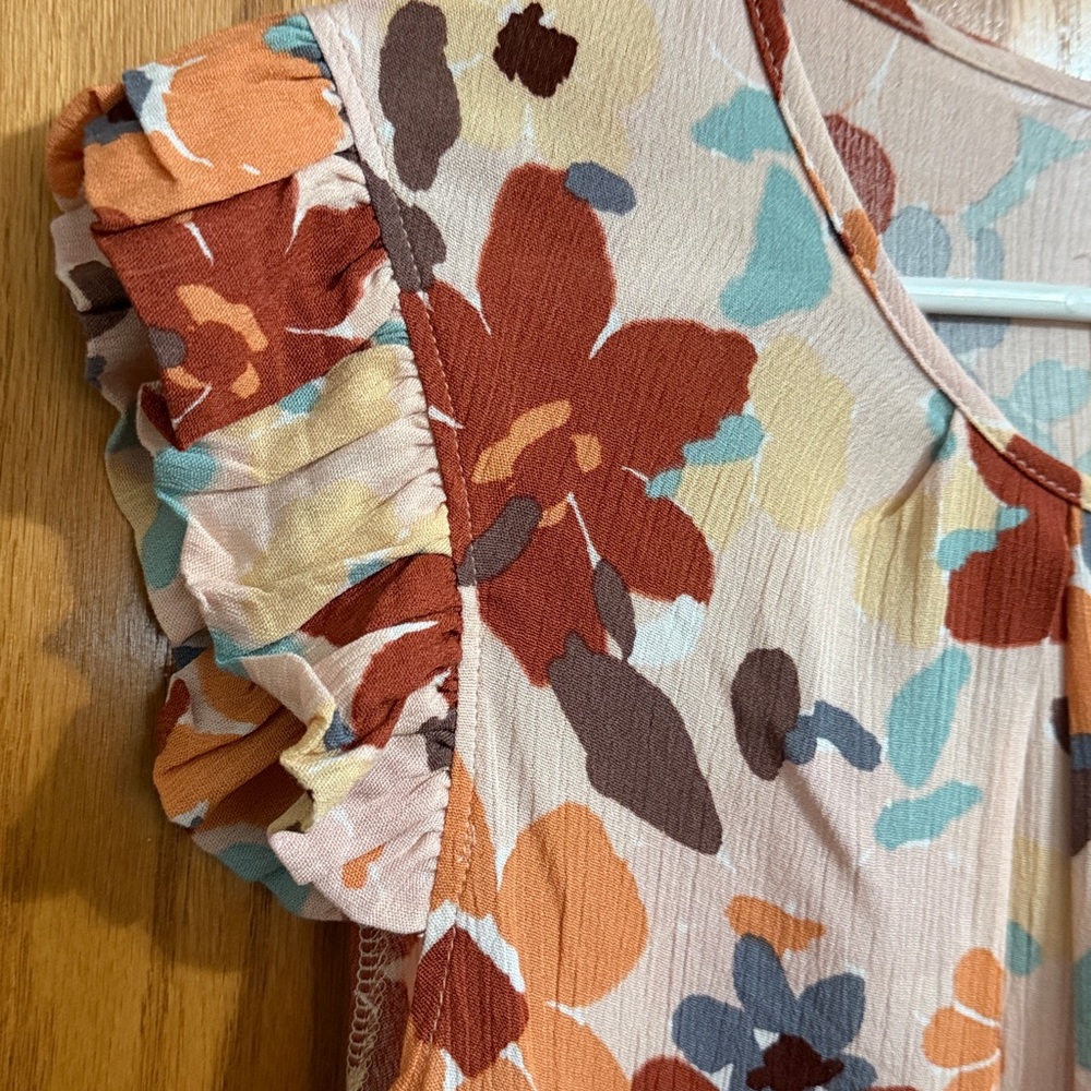 2 Hearts Vibrant Floral Ruffle Sleeve Blouse - Picture 3 of 7